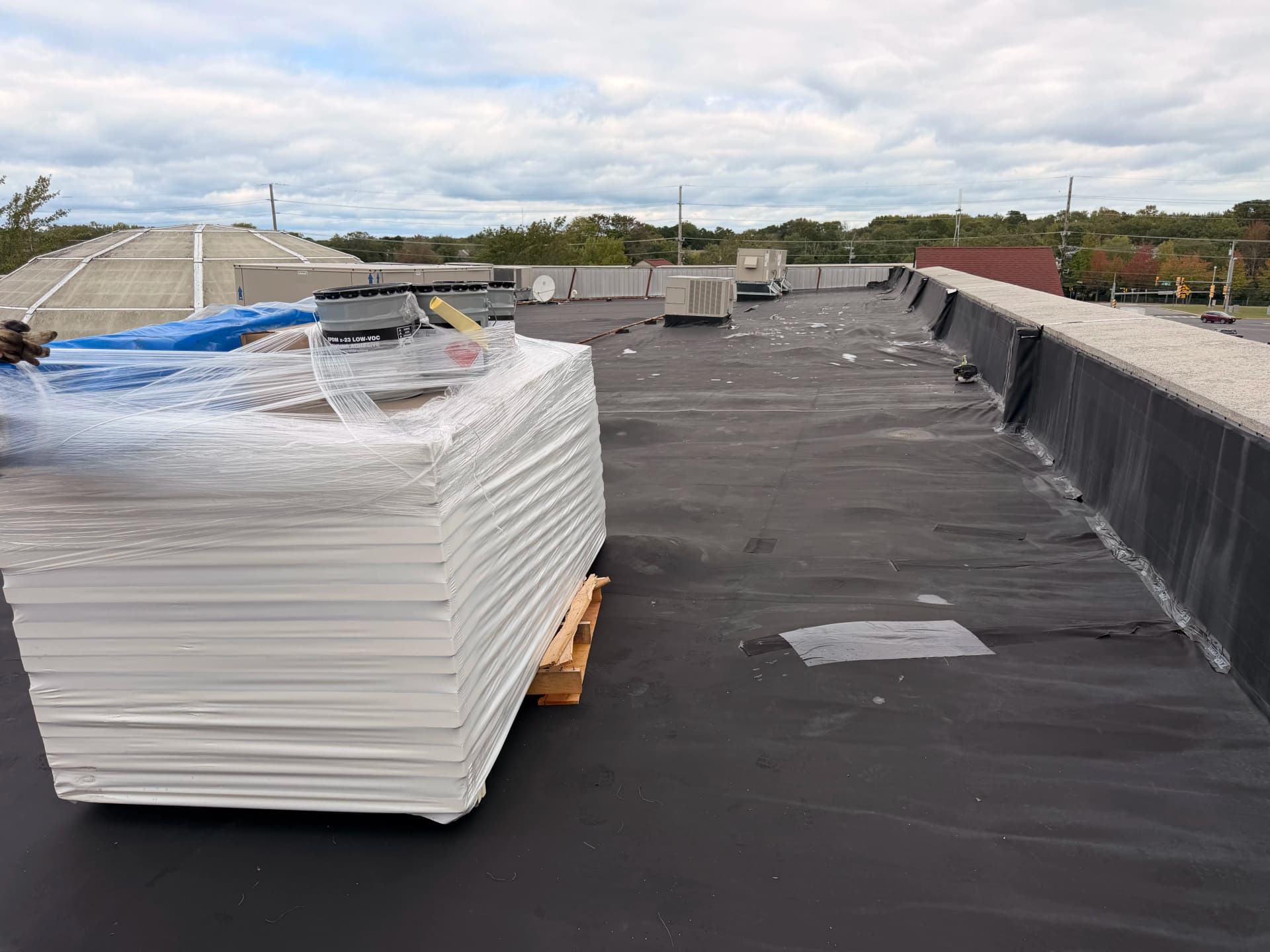 Gallery photos for Large-Scale Commercial Flat Roof Overhaul at a Health Club: Image #2